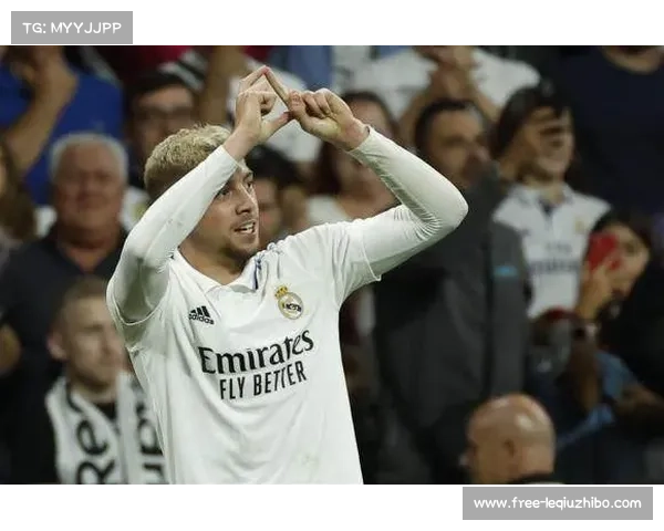 巴尔韦德位置调整频繁，乌拉圭中场从右后卫回归中场参与攻防